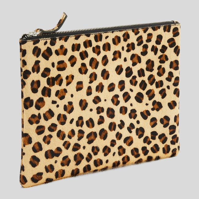 Pochette a zip en cuir poils imprime leopard antilope Monoprix La Redoute