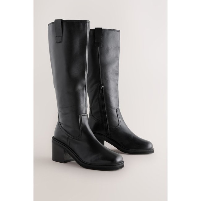Bottes épaisses à bout carré noir <span itemprop=