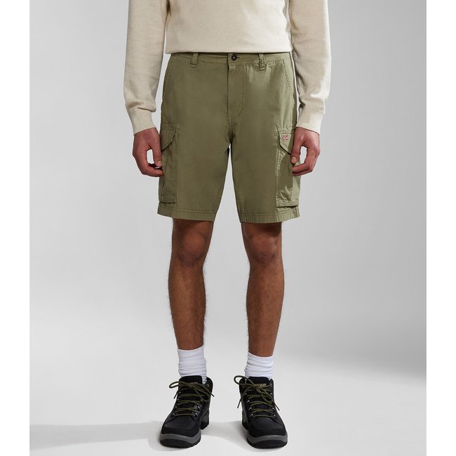 Bermudas, Noto verde <span itemprop=