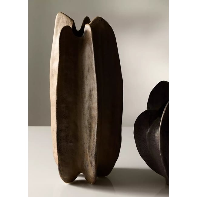 Grand vase en grès organique Couleur marron <span itemprop=