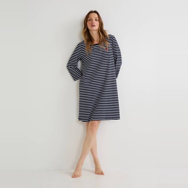 Pyjama fluide à pois marine <span itemprop=