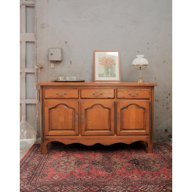 Buffet en bois massif Gilbert N°1679 - Bon état Couleur bois clair <span itemprop=