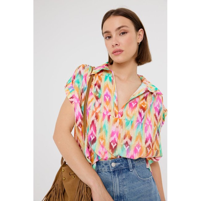 Chemise orange éclatante avec motifs graphiques pour une allure énergique MARION orange <span itemprop=