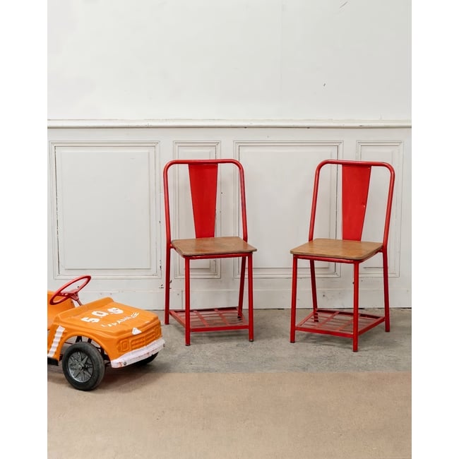 Paire de chaises chevet Tolix en métal rouge et bois Alma N°1707 - Bon état Couleur rouge <span itemprop=