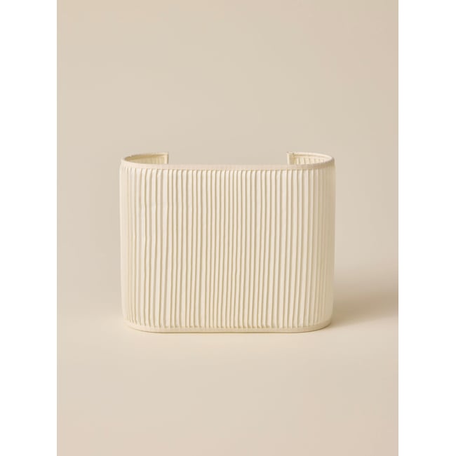 Applique ovale plissée Couleur ivoire <span itemprop=