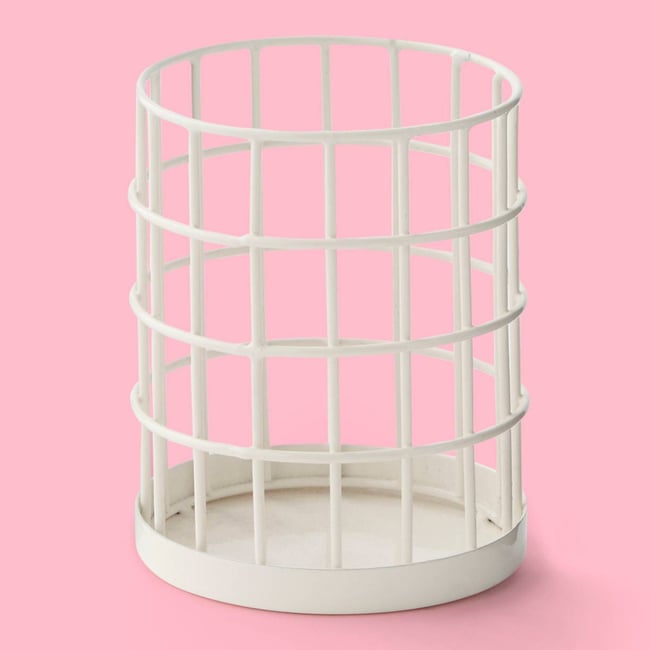 Pot à crayons en métal Couleur off white <span itemprop=