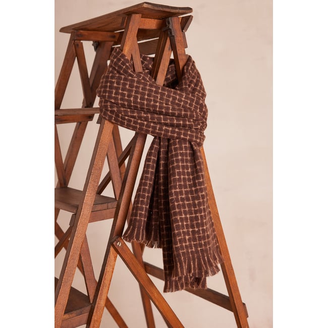 Écharpe TALIA à  carreaux fins marron <span itemprop=