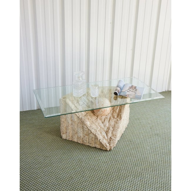 Table basse style travertin Marie-Pierre N°91 - Bon état Couleur beige <span itemprop=
