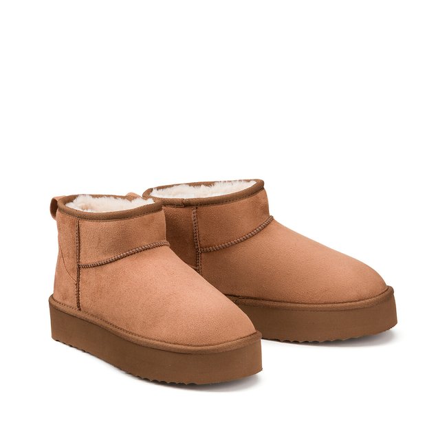 Boots fourrées camel <span itemprop=