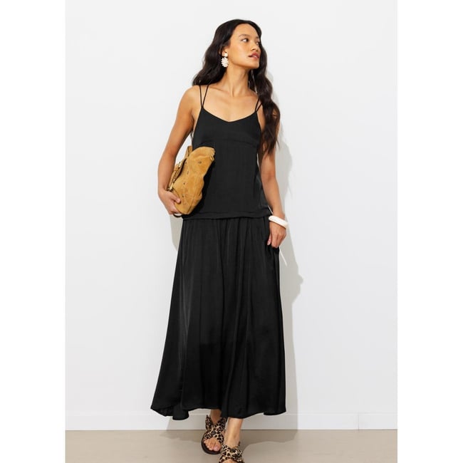 Robe midi en satin noir <span itemprop=