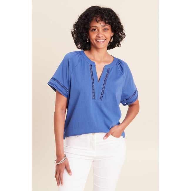 Blouse col v manches courtes bleu roi <span itemprop=