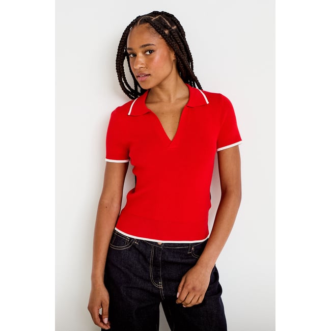 Pull manches courtes col polo rouge <span itemprop=