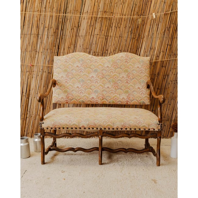 Banquette en bois et tissu à motifs Martine N°154 - Bon état Couleur bois foncé <span itemprop=