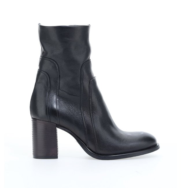 Bottines en cuir à talons noir <span itemprop=