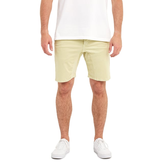 SHORT CHINO LEMONGRASS vert <span itemprop=