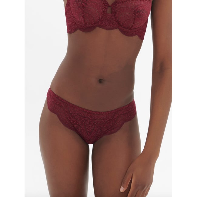 Tanga, KARMA - SIMONE PERELE