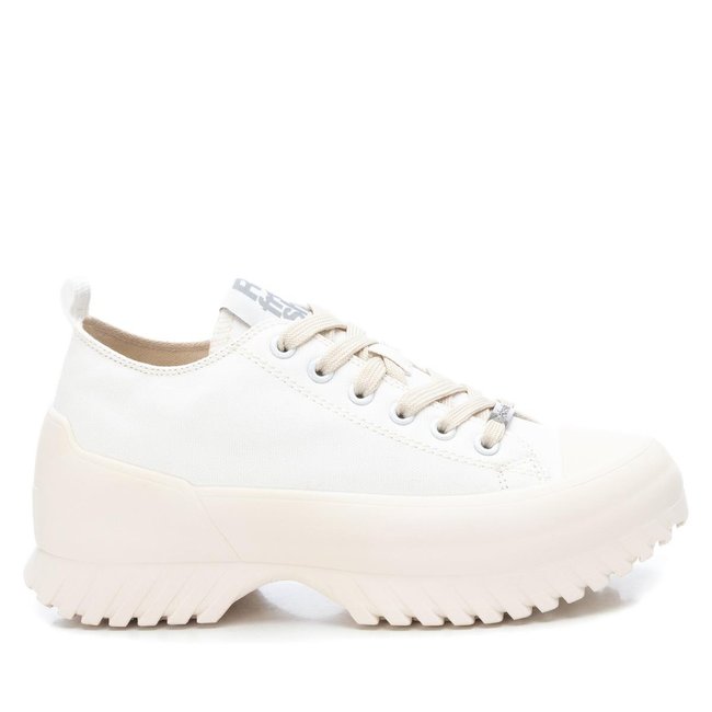 Chaussures de sport fabriqué en toile avec fermeture à lacets. - REFRESH