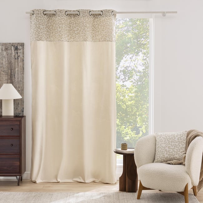 Rideau tamisant en polycoton avec bandeau jacquard chenille léopard naturel <span itemprop=