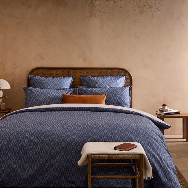 Parure de lit imprimée en percale de coton, taies carrées, HAVELI bleu foncé <span itemprop=