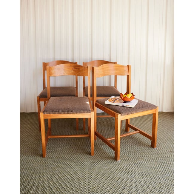 Lot de 4 chaises style scandinave en pin Alma N°1766 - Bon état Couleur bois clair <span itemprop=