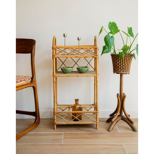 Étagère authentique en rotin clair Isabelle N°348 - Bon état Couleur bois clair <span itemprop=