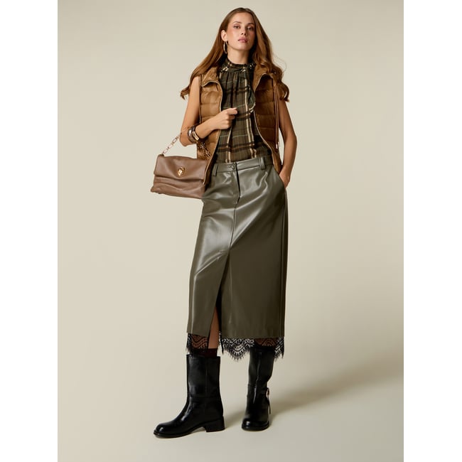 Jupe crayon mi-longue en dentelle verde militare <span itemprop=