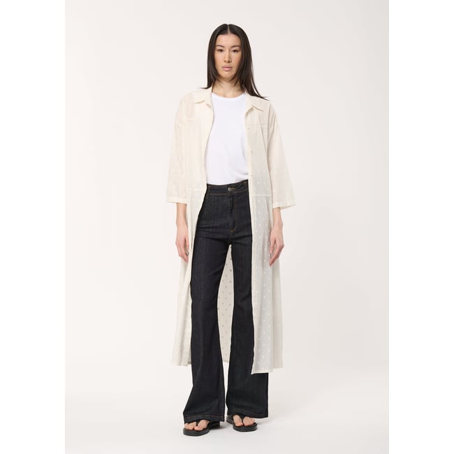 Chemise blanche longue à fleurs ecru <span itemprop=