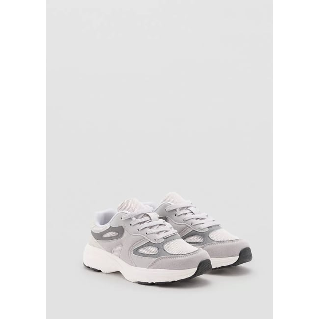 Baskets empiècements cuir gris <span itemprop=