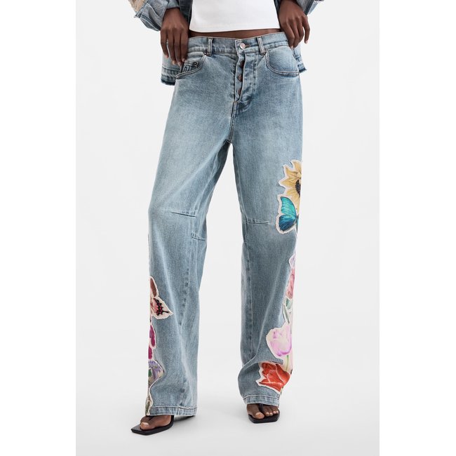 Jean imprimé à fleurs bleu clair <span itemprop=