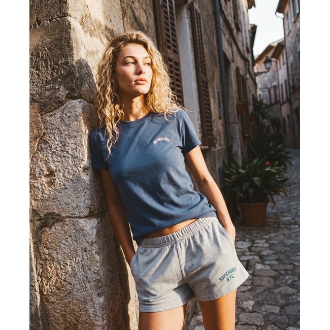 Athletic Essentials Short coupe ajustée gris chiné <span itemprop=