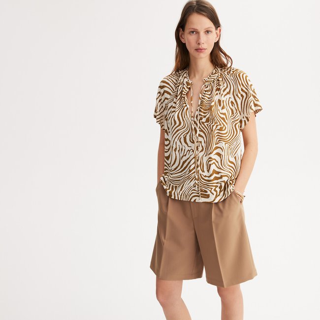 Camiseta estampada, cuello redondo, mangas cortas estampado animal <span itemprop=