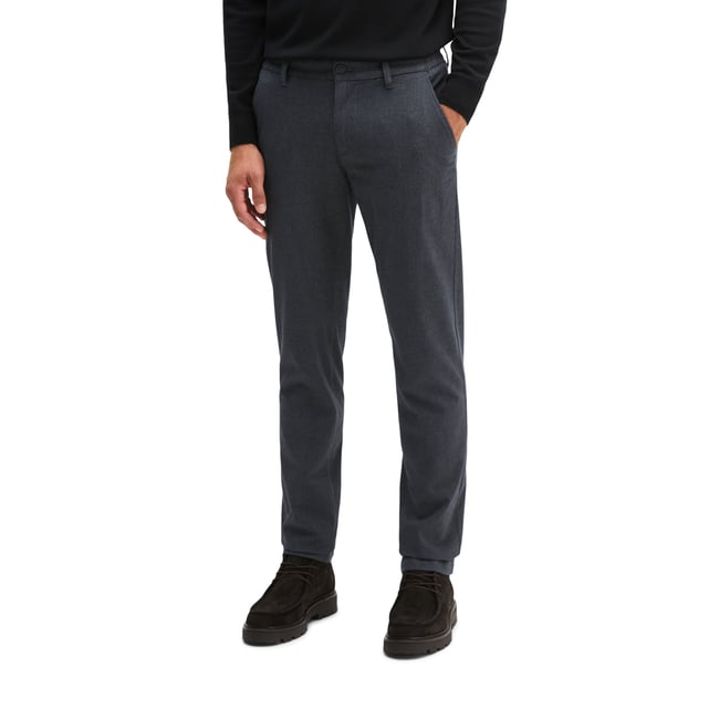 Chino modèle Stig, coupe jogger en mélange élastique de coton bio et de viscose noir <span itemprop=