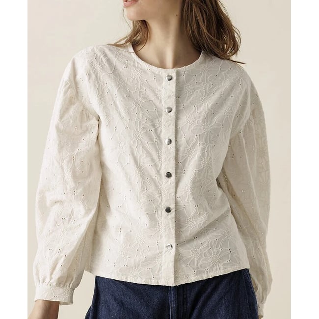 Geborduurde blouse met drukknopen, LATA <span itemprop=