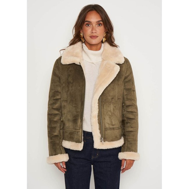 Manteau en fausse peau lainée kaki <span itemprop=