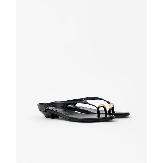 Mules à bout rond et bijou doré JUNO noir <span itemprop=