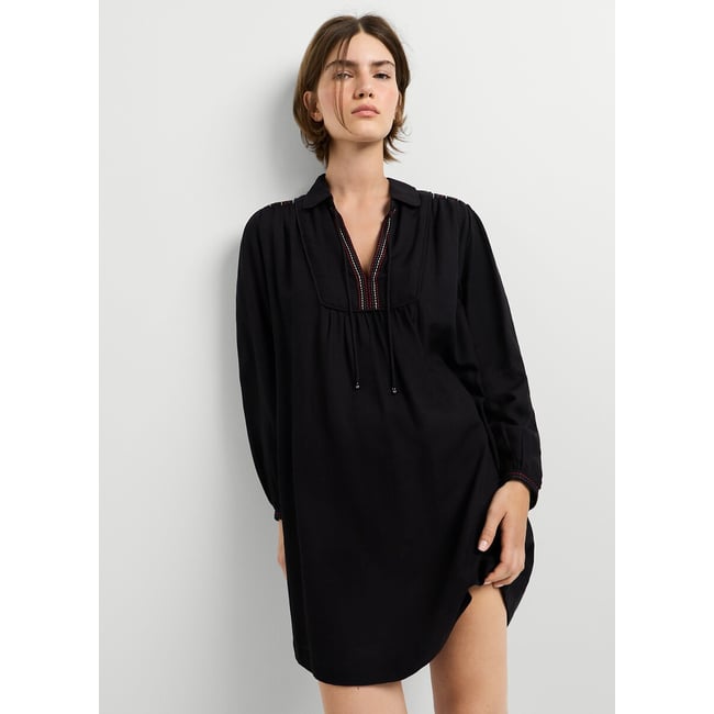 Robe manches longues avec détails broderie noir <span itemprop=