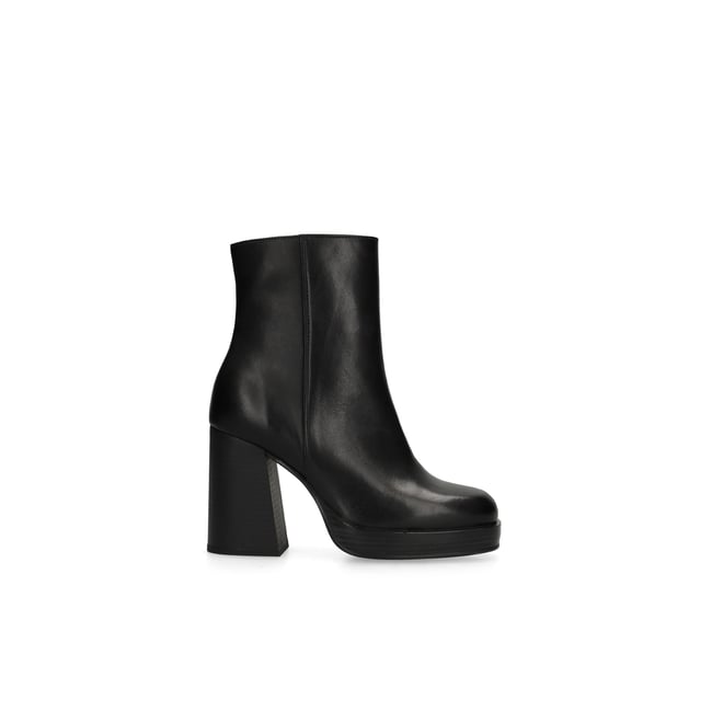 Bottines cuir avec talon cubain noir <span itemprop=