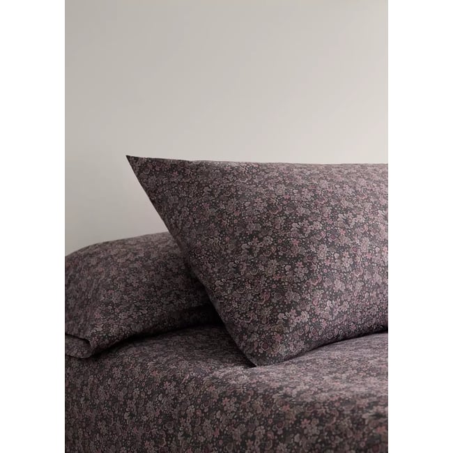 Taie d’oreiller 100 % coton floral 45x110 cm prune <span itemprop=