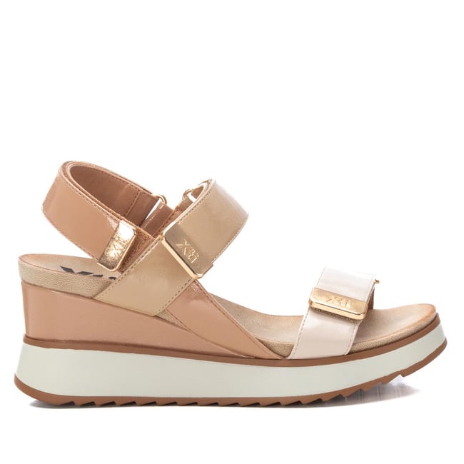 Sandale Coin Décontractée Fermeture adhérente beige <span itemprop=