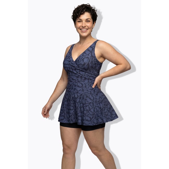 Robe de bain à bonnets souples. Décolleté noir <span itemprop=