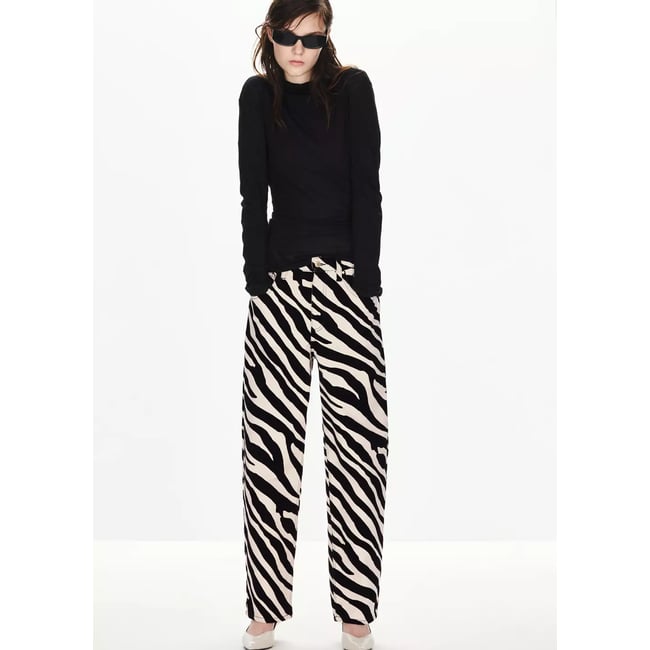 Pantalon ballon imprimé zèbre blanc cassé <span itemprop=