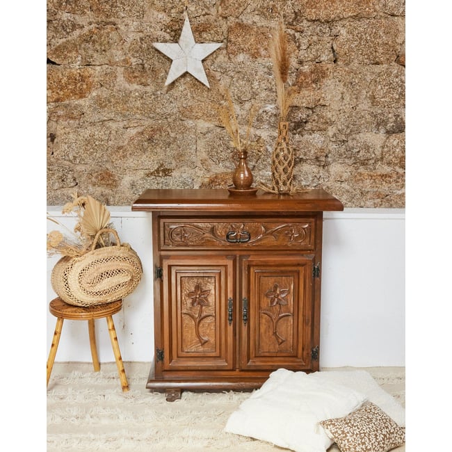 Buffet en bois Gilbert N°1658 - Bon état Couleur bois foncé <span itemprop=