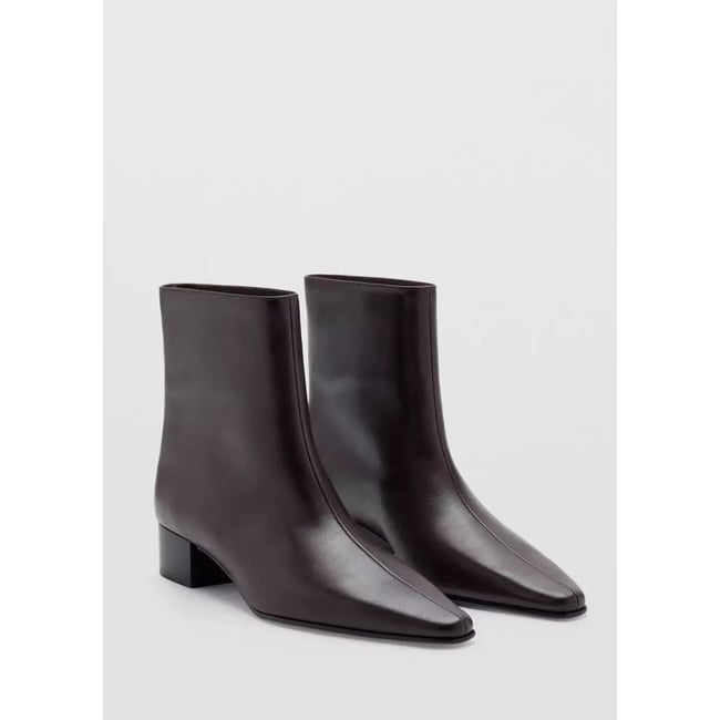 Bottines pointues à talon chocolat <span itemprop=