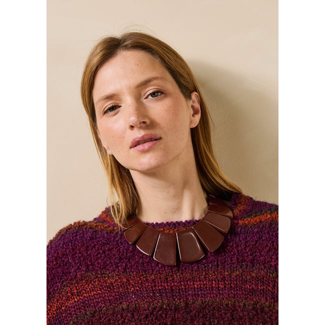 Collier ras-de-cou en résine ganache <span itemprop=