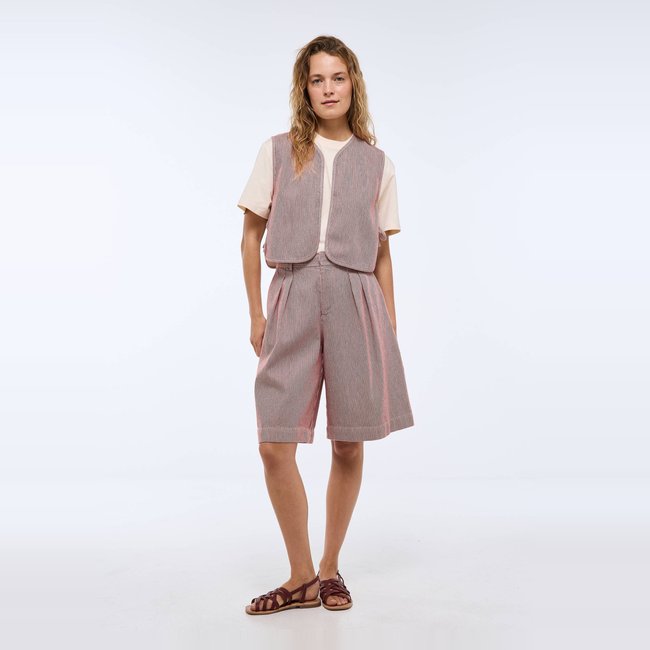 Bermuda en coton rayé rouge <span itemprop=