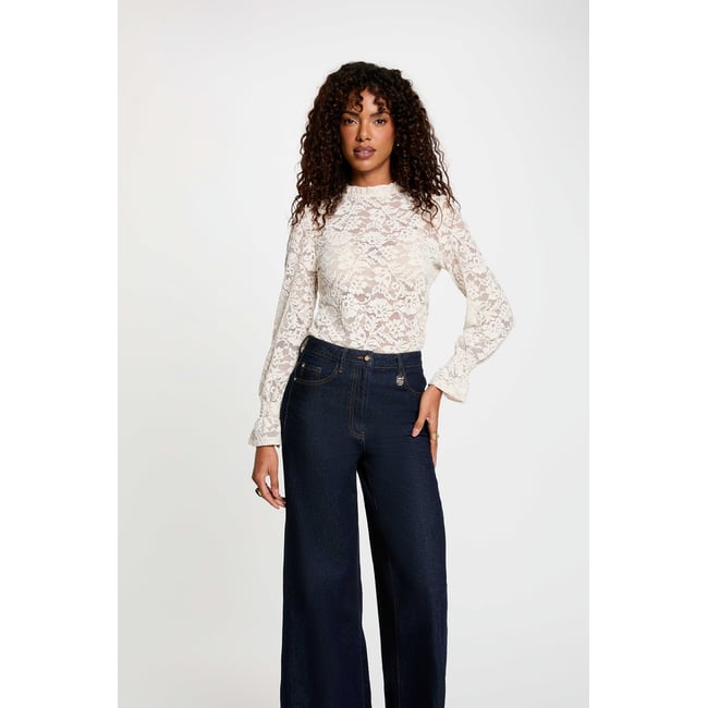 T-shirt dentelle col montant ivoire <span itemprop=