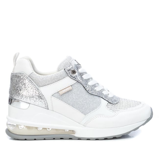 Baskets compensées à lacets blanc <span itemprop=