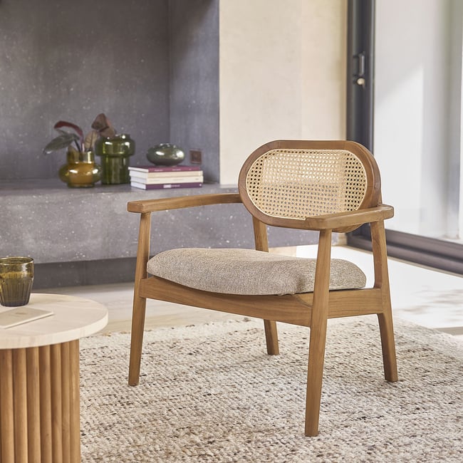 Fauteuil en teck massif , cannage et tissu  SABI Couleur grege <span itemprop=