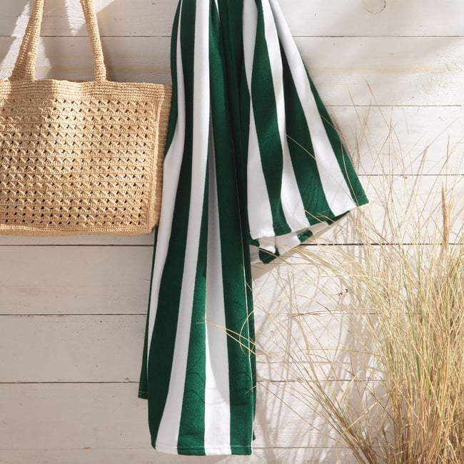 Serviette de plage SUMMER STRIPES vert <span itemprop=