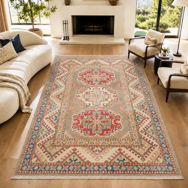 Tapis salon géométrique, noué main en laine, KAZAK CO 59 Couleur gris, beige, rouge <span itemprop=